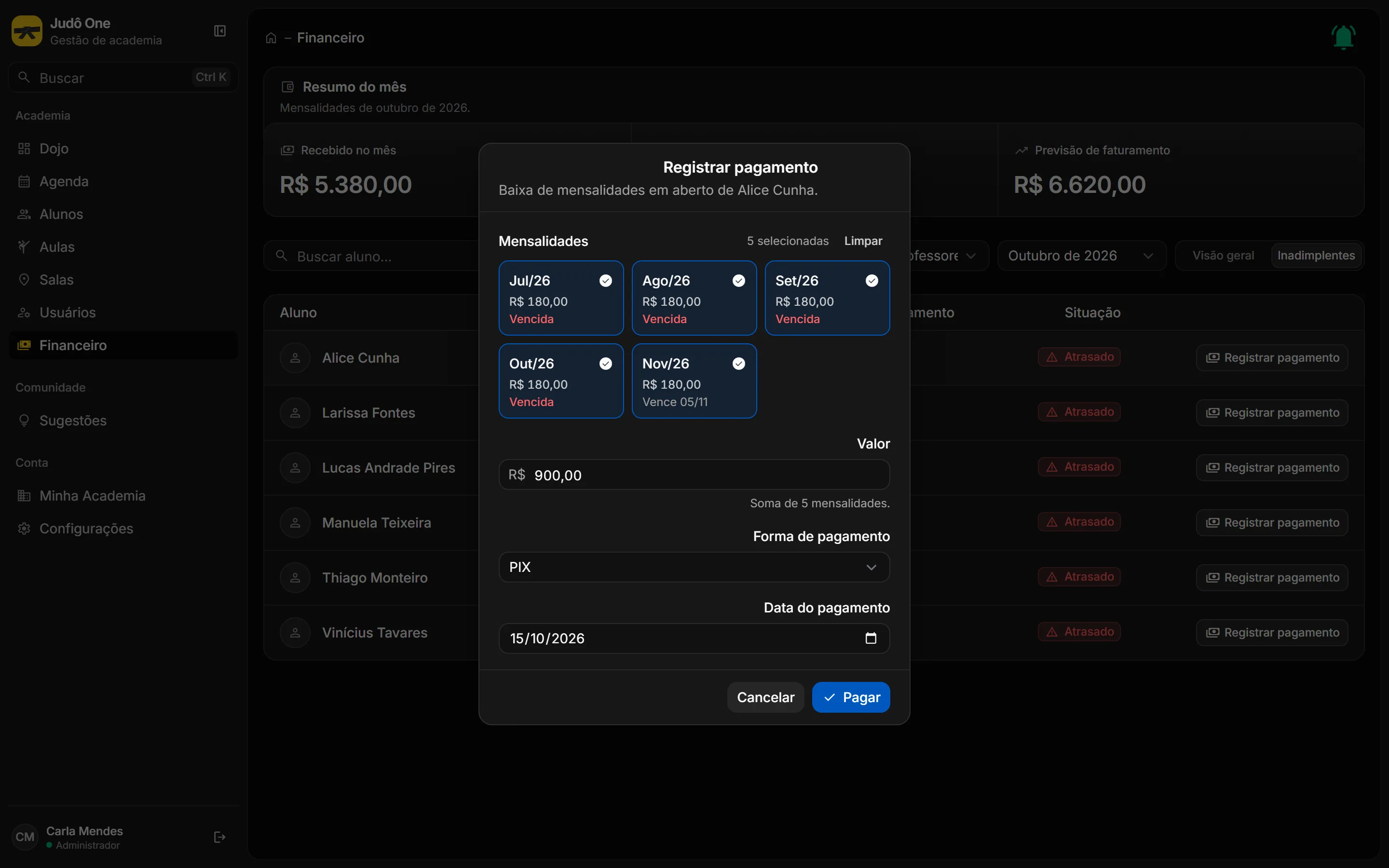 Janela Registrar pagamento com as mensalidades em aberto marcadas, valor, forma de pagamento e data.