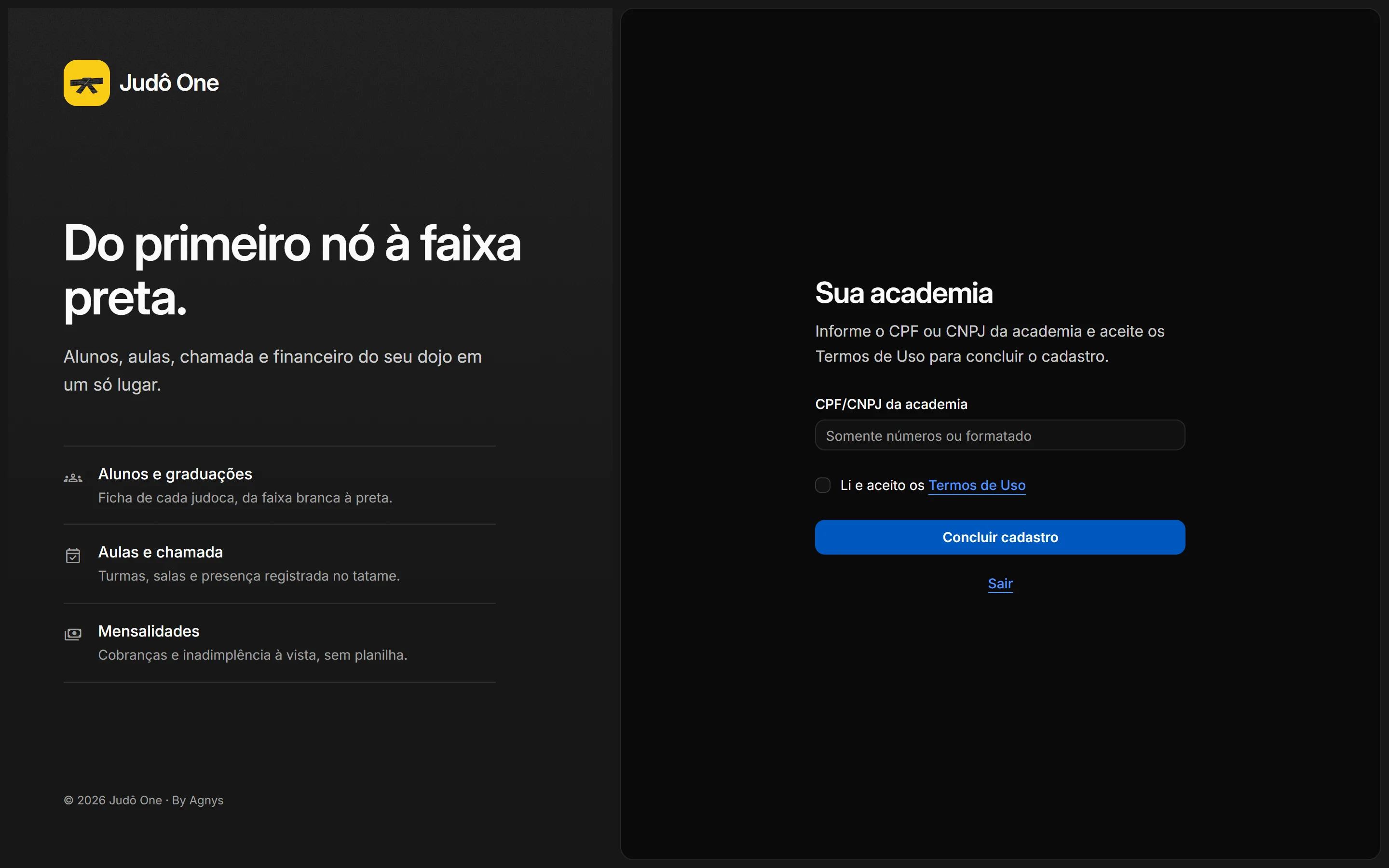 Tela Sua academia pedindo o CPF ou CNPJ da academia e o aceite dos Termos de Uso, com o botão Concluir cadastro.